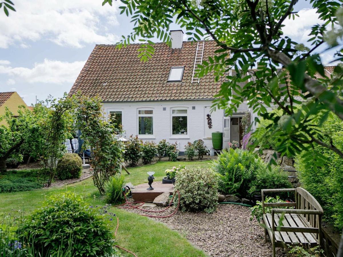 4 Person Holiday Home In Allinge Exterior photo